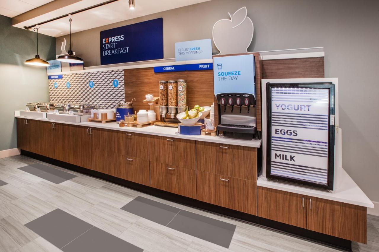 Holiday Inn Express Rochester Hills By Ihg Exterior foto